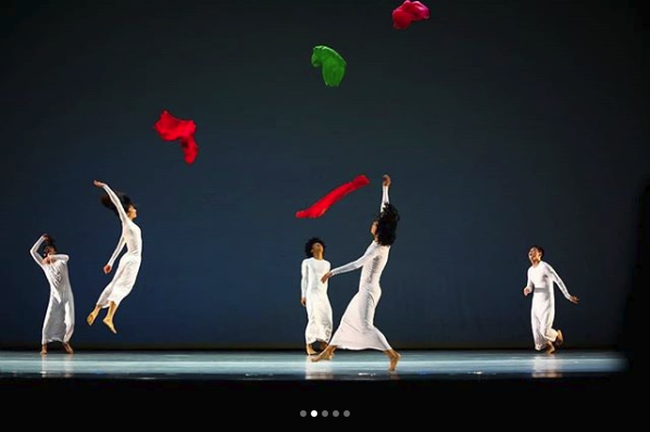 Screenshot 2018 12 13 Indonesian Dance Festival 2018 on Instagram “ Let Me Change Your Name Eun Me Ahn South Korea Photo ...1 | Menengok Kembali IDF 2018: Membaca Tari Kontemporer di Ruang Demokrasi Hari Ini