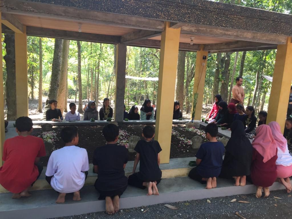 Peringatan satu tahun mbah mantri