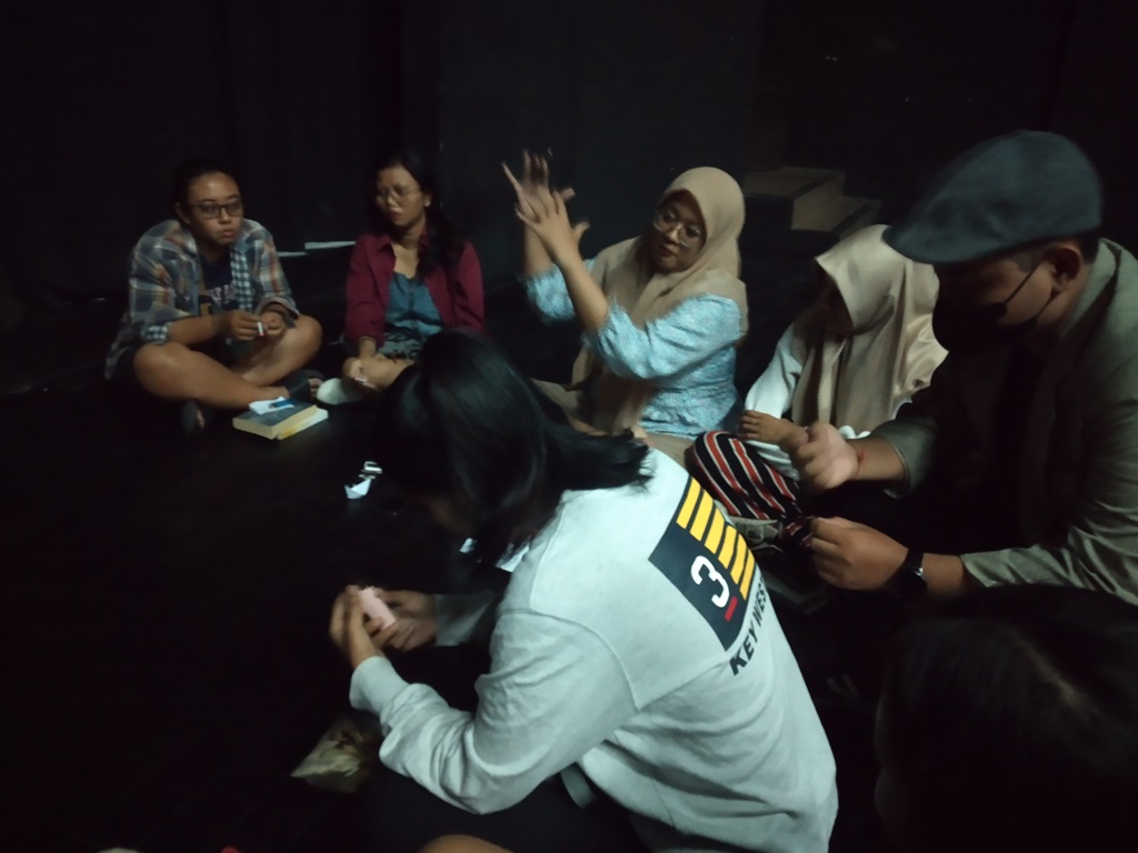 20220919 202130 mfnr | Mengalami Ruang, Waktu dan Peristiwa Teater di Hal-19 Wajah Pecah Sejarah Indonesia