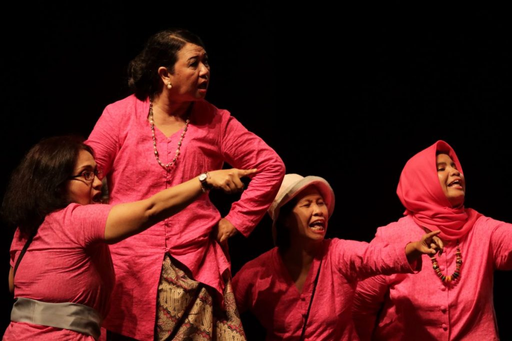 IMG 9790copy | Masihkah Negara Berkuasa di Hadapan Ibu? : Ulasan “Pemberdayaan Kesejahteraan Keluarga” – Teater Amarta di Linimasa#5