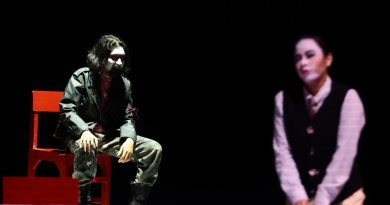 Masyarakat Teater : Makan Bersama Garuda