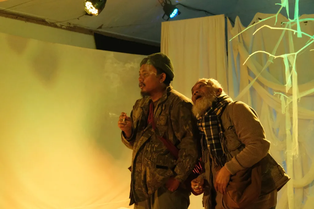 pertunjukan Godot Sagaloka