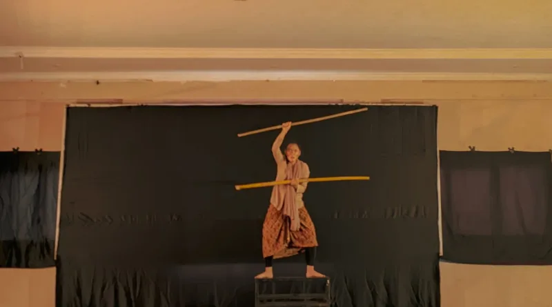 Pertunjukan monolog Bungkirit karya Ariel Valeryan